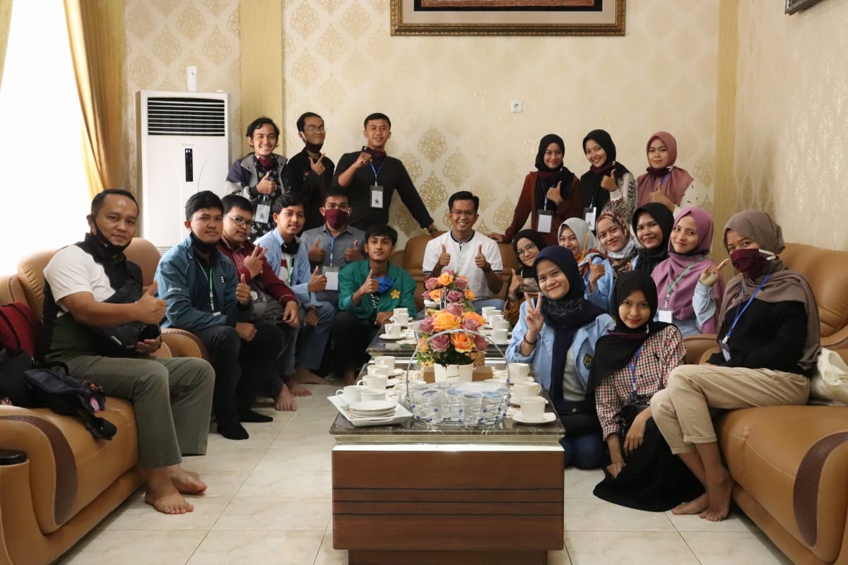 Wakil Walikota Payakumbuh H. Erwin Yunaz menerima rombongan mahasiswa Universitas Riau (UNRI) dan Universitas Syiah Kuala (Unsyiah) Aceh yang tengah melaksanakan Kuliah Kerja Nyata (KKN) di Kota Payakumbuh.